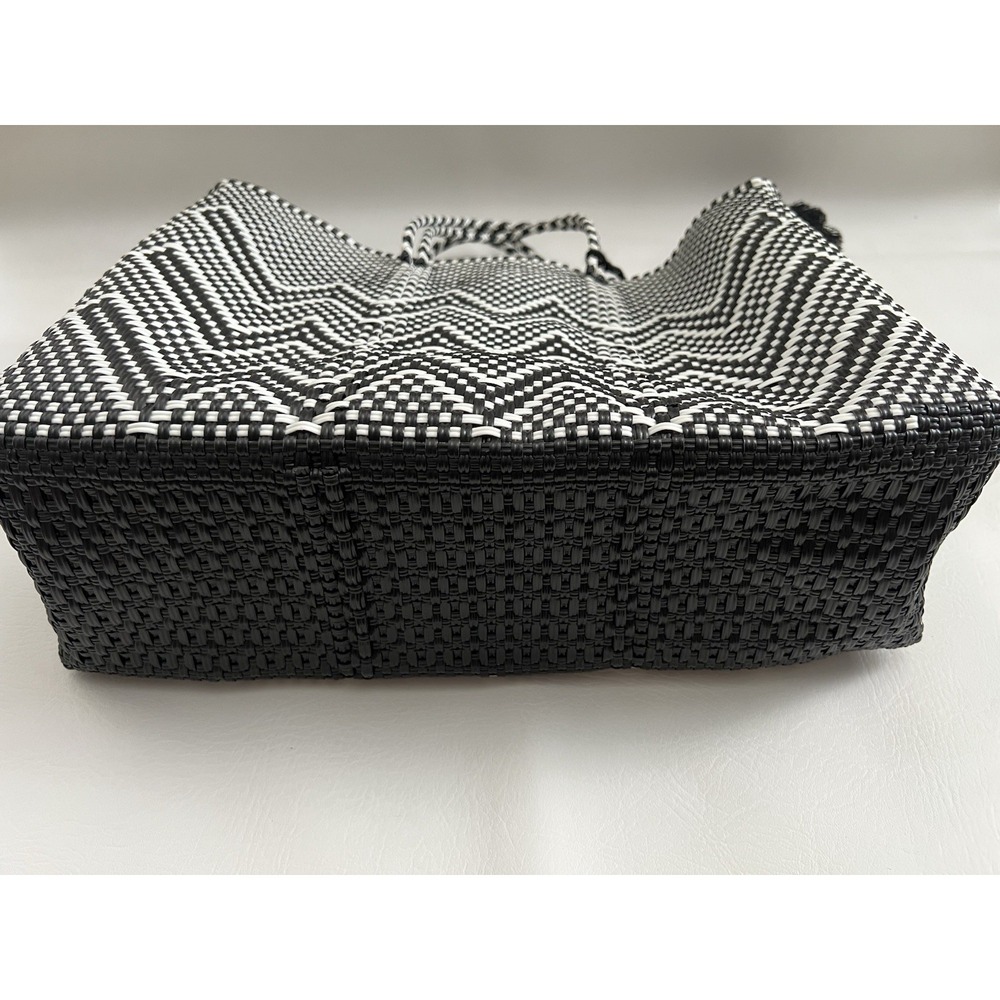 New Mexican Woven Tote Bag 12x16 Black White Market Beach Summer Resort Tassel - Picture 6 of 8